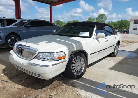 2006 Lincoln Town Car Signature из США, поврежденный, VIN 1LNHM81W36Y602874